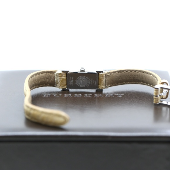 Burberry Mother Of Pearls Face Roman Letters Watch - Picture 8 of 14